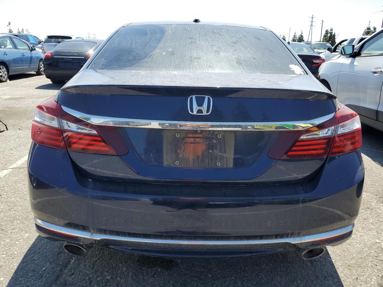 Photo 5 VIN: 1HGCR3F86HA024134 - HONDA ACCORD 