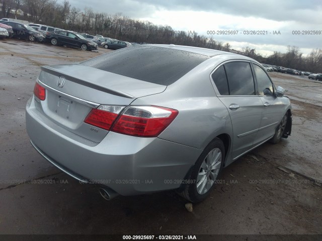 Photo 3 VIN: 1HGCR3F87DA011001 - HONDA ACCORD SDN 