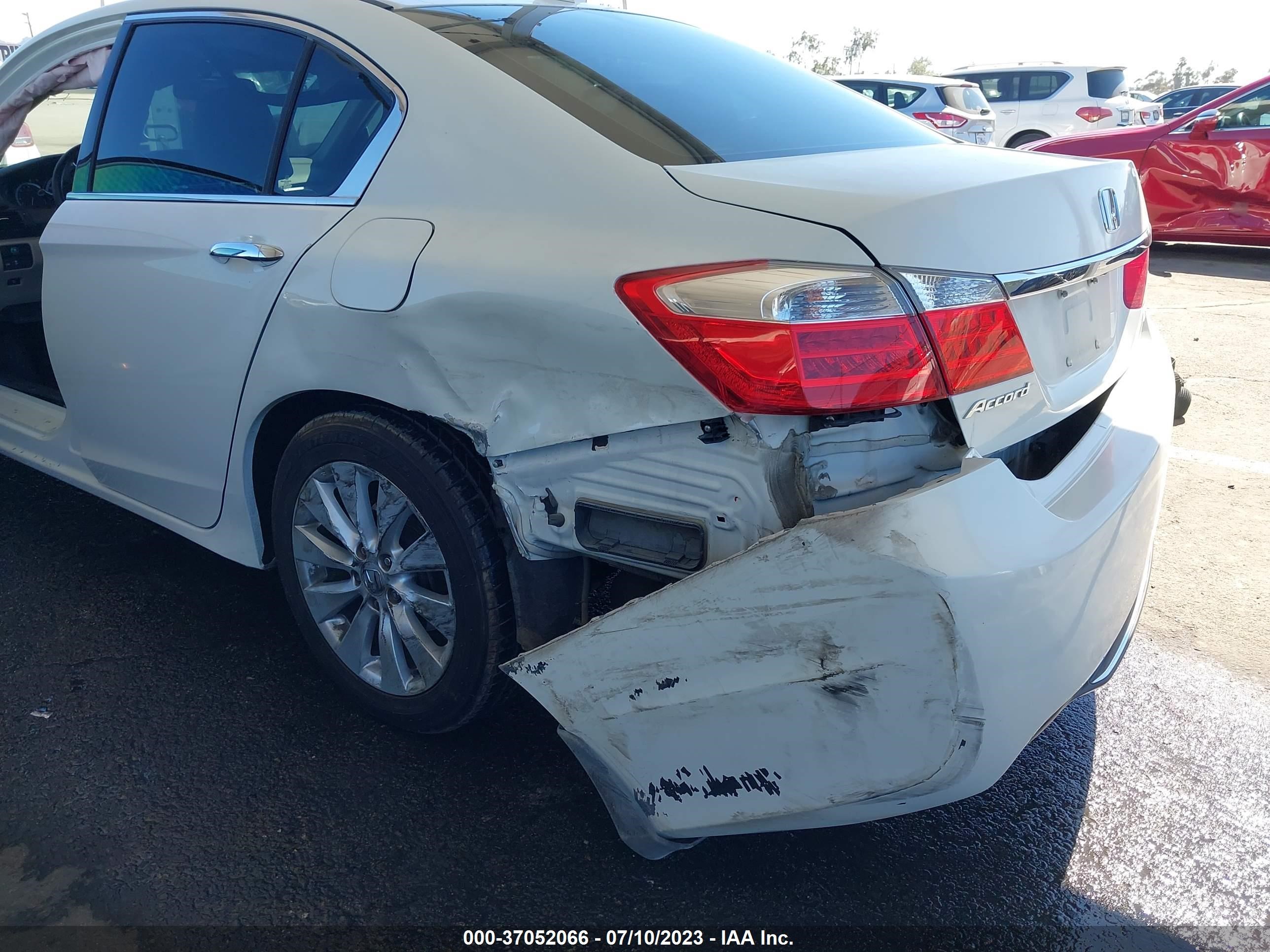 Photo 5 VIN: 1HGCR3F87DA014352 - HONDA ACCORD 