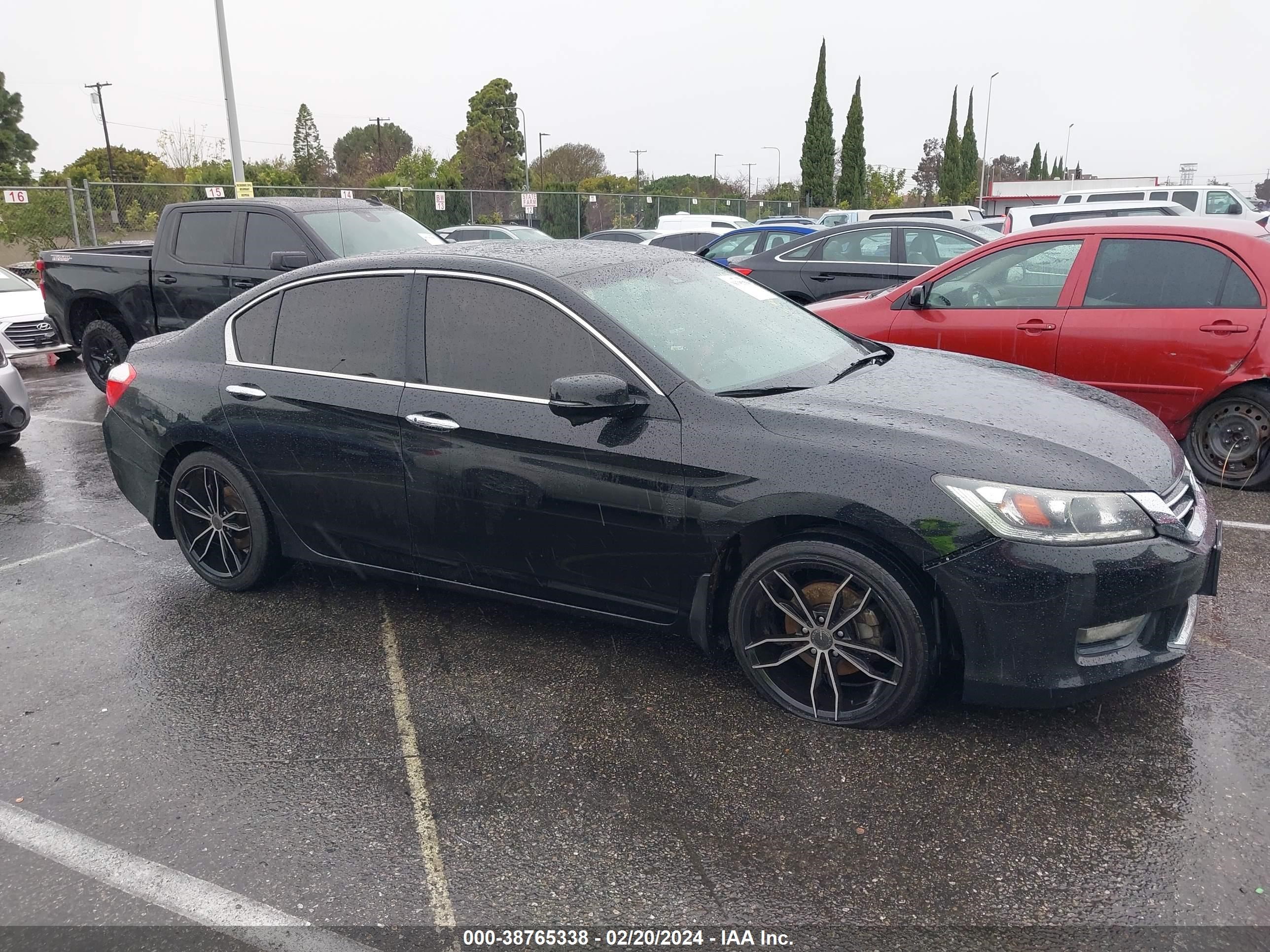 Photo 12 VIN: 1HGCR3F87EA026471 - HONDA ACCORD 