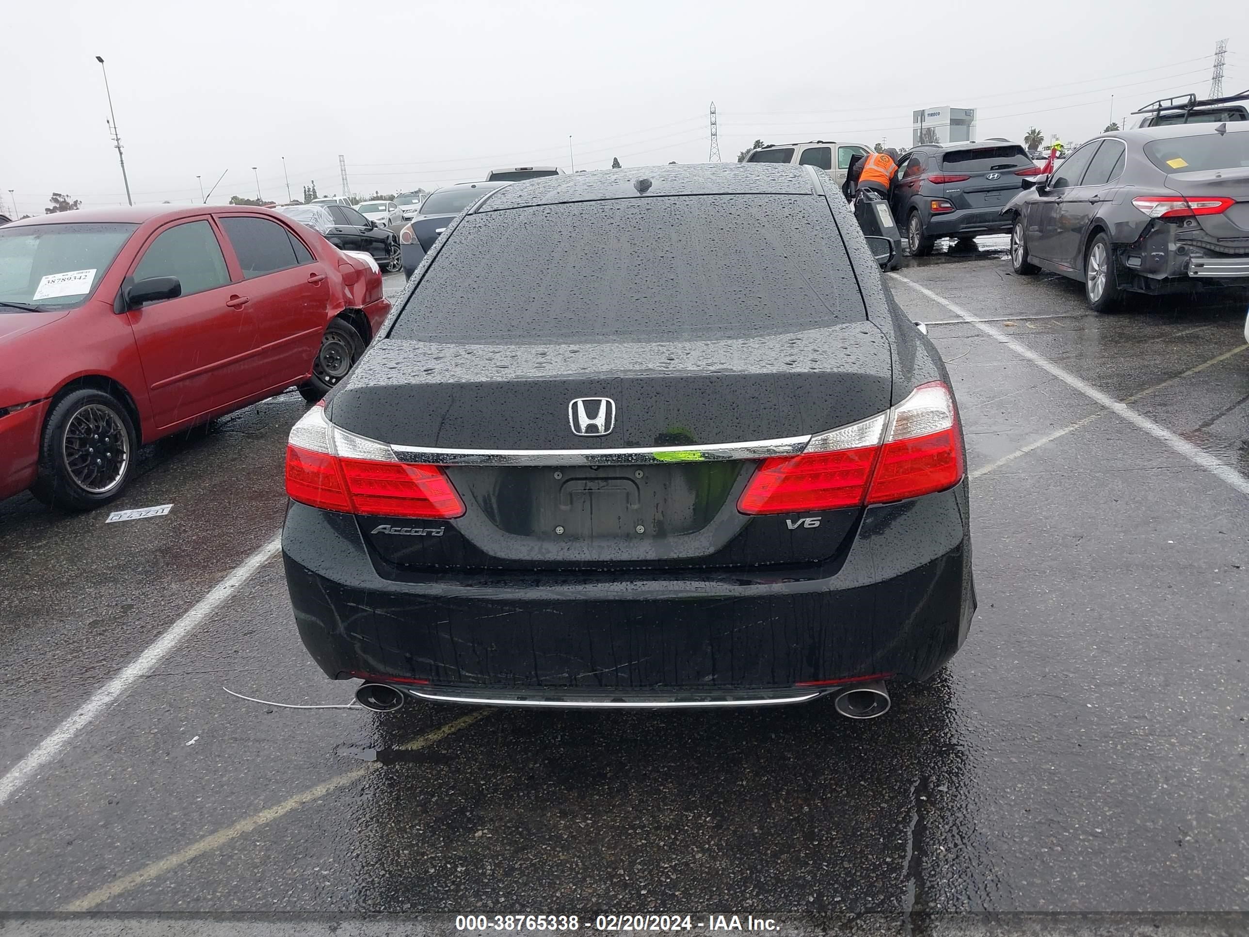 Photo 15 VIN: 1HGCR3F87EA026471 - HONDA ACCORD 