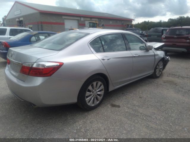 Photo 3 VIN: 1HGCR3F87FA008425 - HONDA ACCORD SEDAN 