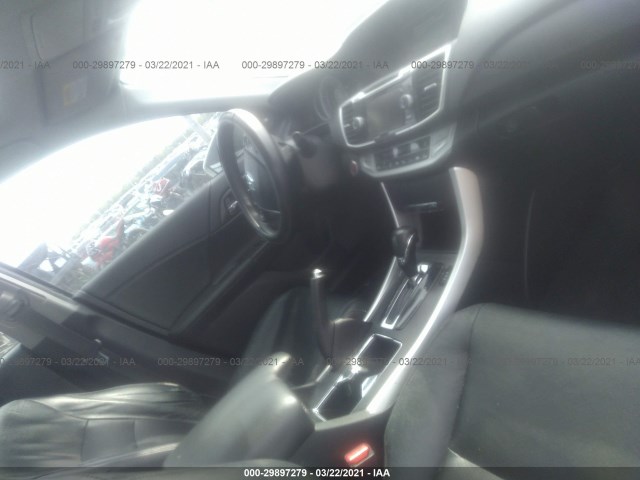 Photo 4 VIN: 1HGCR3F87FA030005 - HONDA ACCORD SEDAN 