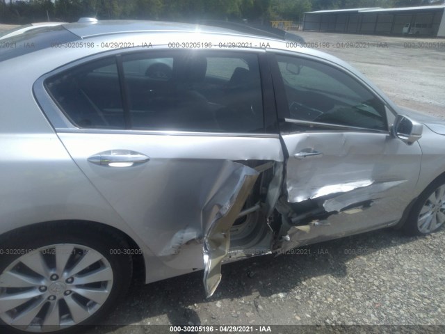 Photo 5 VIN: 1HGCR3F87FA030909 - HONDA ACCORD SEDAN 