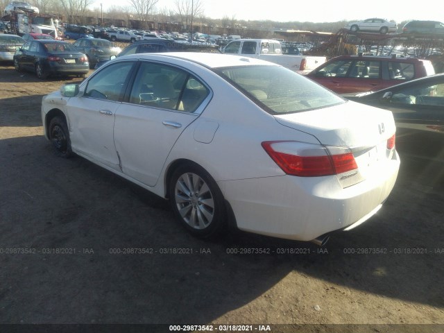 Photo 2 VIN: 1HGCR3F88DA009158 - HONDA ACCORD SDN 