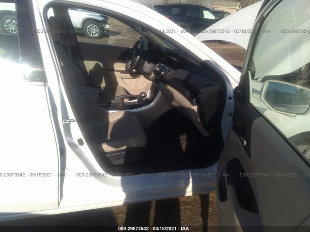 Photo 4 VIN: 1HGCR3F88DA009158 - HONDA ACCORD SDN 