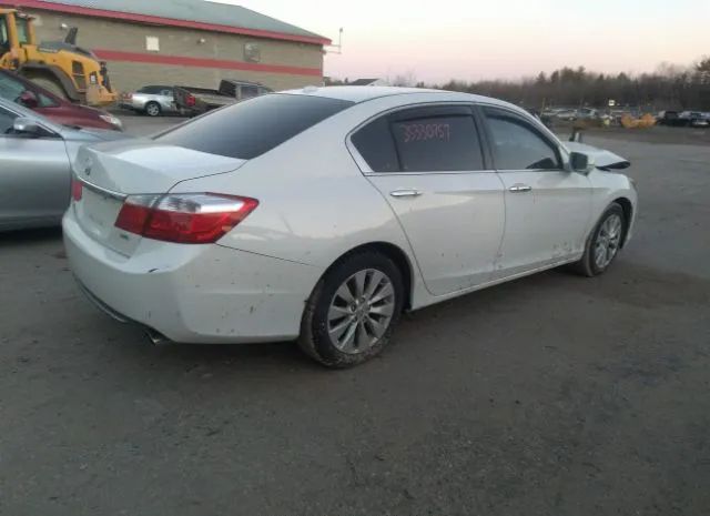 Photo 3 VIN: 1HGCR3F88DA040975 - HONDA ACCORD SDN 