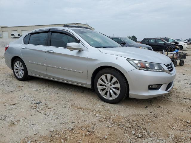 Photo 3 VIN: 1HGCR3F88EA028245 - HONDA ACCORD EXL 