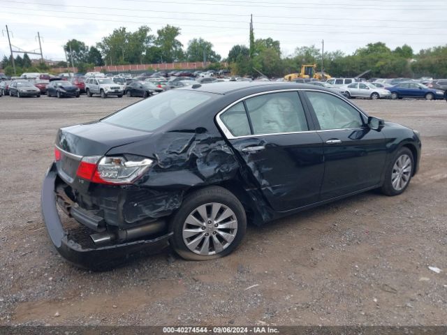 Photo 3 VIN: 1HGCR3F88FA007218 - HONDA ACCORD 