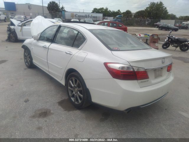 Photo 2 VIN: 1HGCR3F88FA018297 - HONDA ACCORD SEDAN 