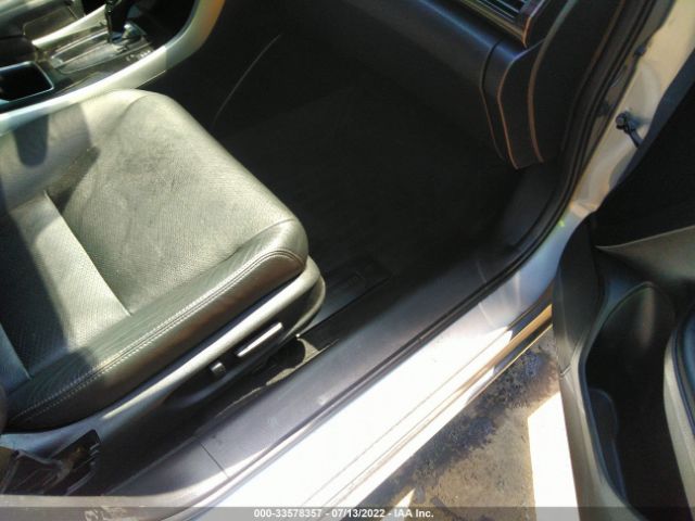 Photo 4 VIN: 1HGCR3F88GA013912 - HONDA ACCORD SEDAN 