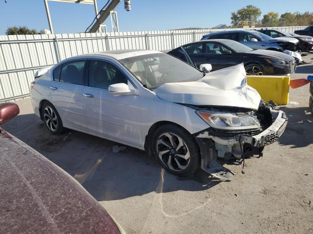 Photo 3 VIN: 1HGCR3F88GA024733 - HONDA ACCORD EXL 