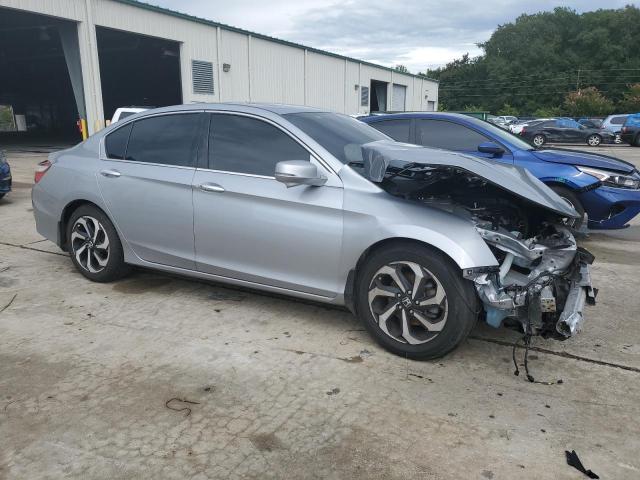 Photo 3 VIN: 1HGCR3F88HA010641 - HONDA ACCORD EXL 