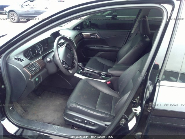 Photo 4 VIN: 1HGCR3F88HA022420 - HONDA ACCORD SEDAN 