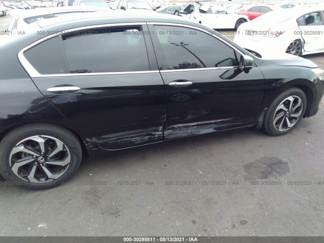 Photo 5 VIN: 1HGCR3F88HA022420 - HONDA ACCORD SEDAN 