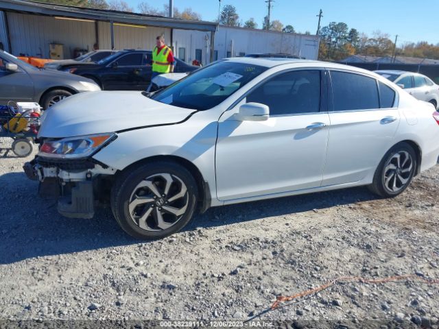 Photo 1 VIN: 1HGCR3F88HA025222 - HONDA ACCORD 