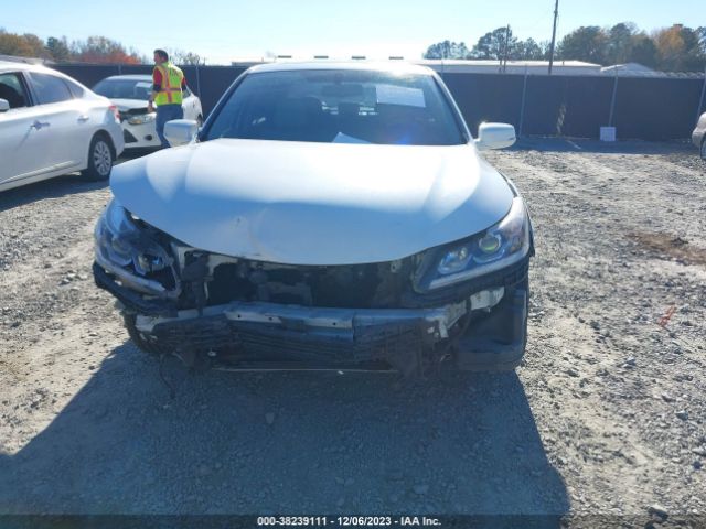 Photo 5 VIN: 1HGCR3F88HA025222 - HONDA ACCORD 