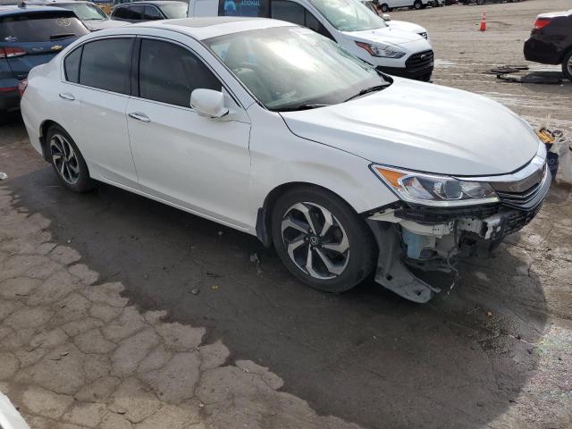 Photo 3 VIN: 1HGCR3F88HA030825 - HONDA ACCORD 