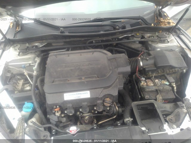 Photo 9 VIN: 1HGCR3F89DA000582 - HONDA ACCORD SDN 