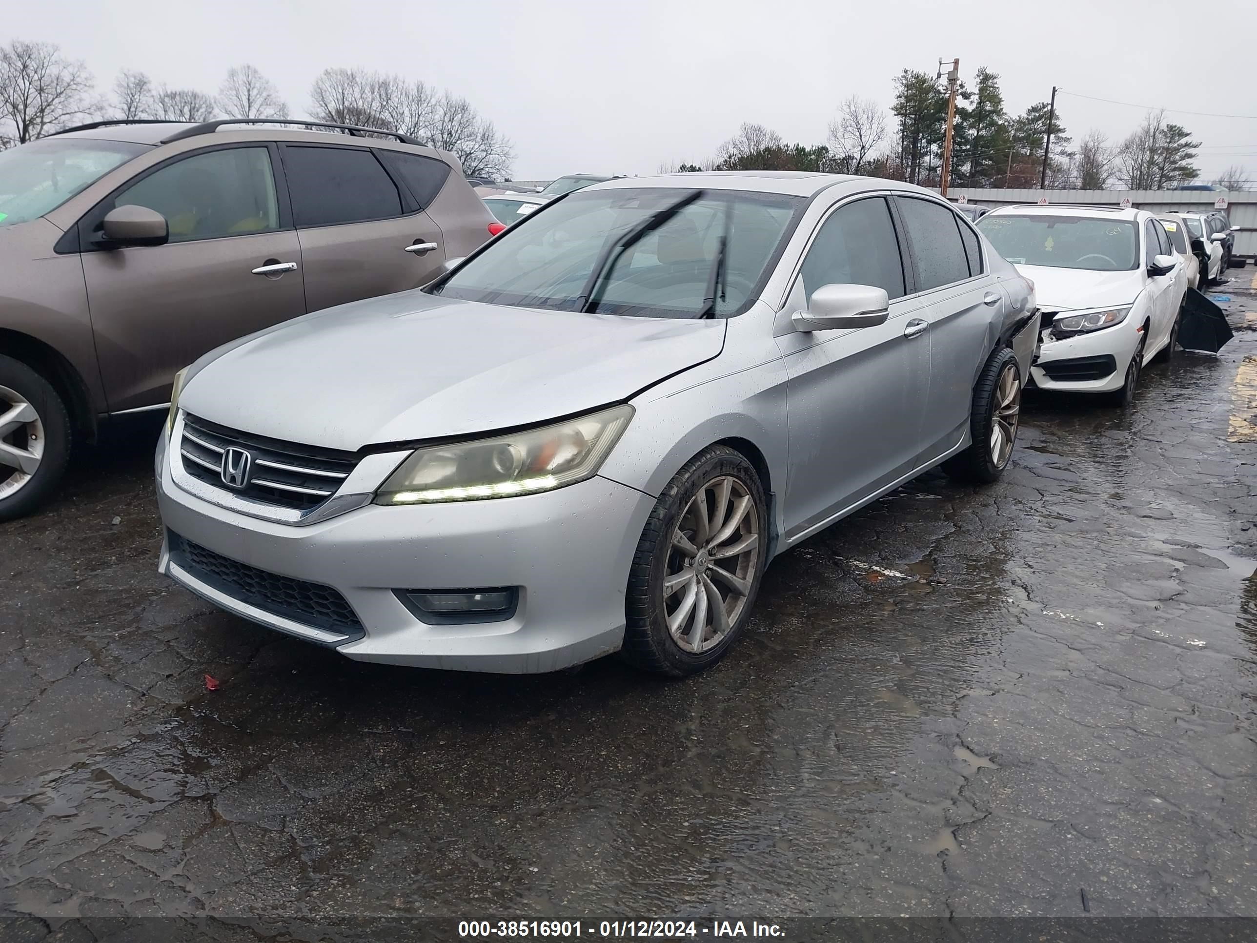 Photo 1 VIN: 1HGCR3F89EA030795 - HONDA ACCORD 