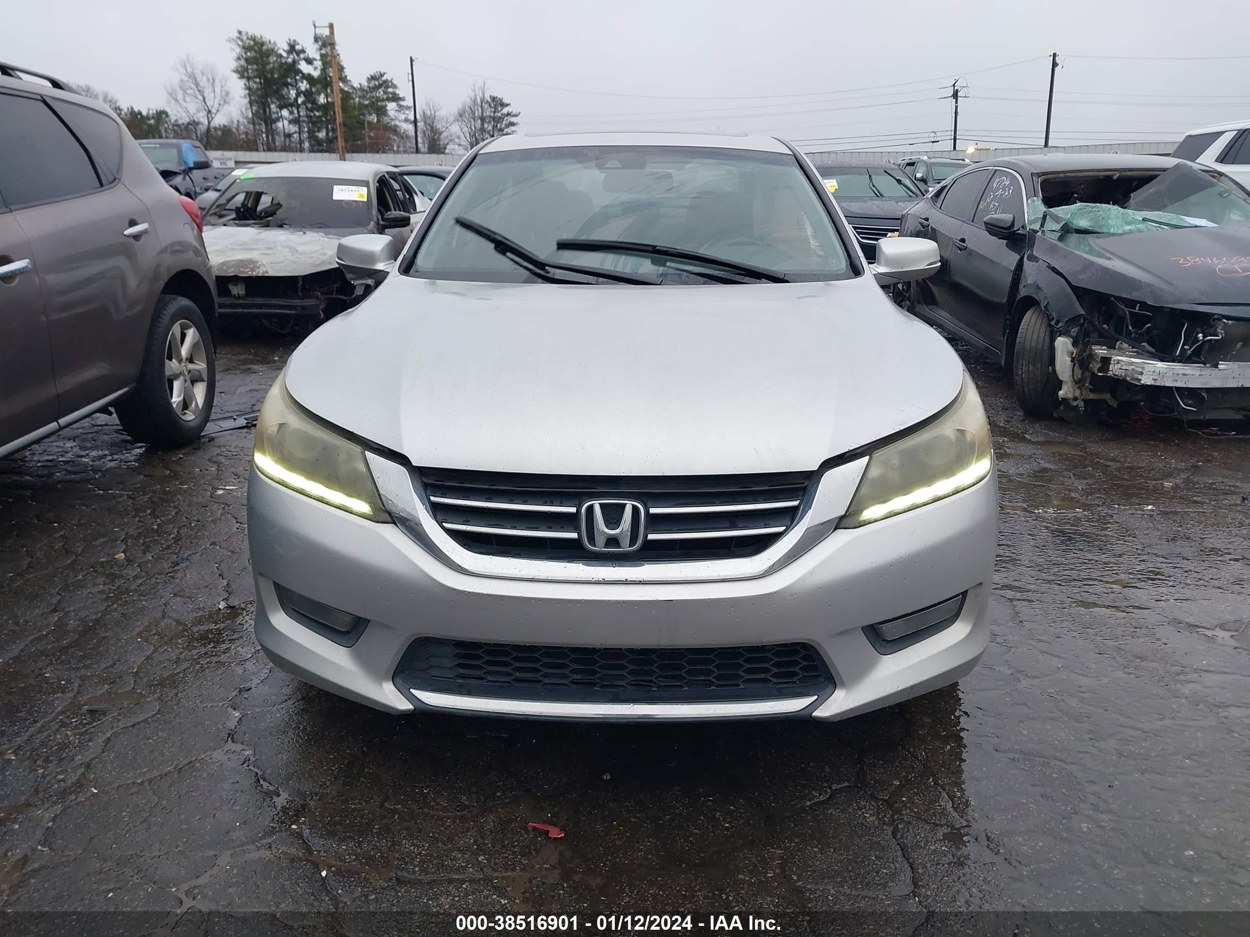 Photo 11 VIN: 1HGCR3F89EA030795 - HONDA ACCORD 