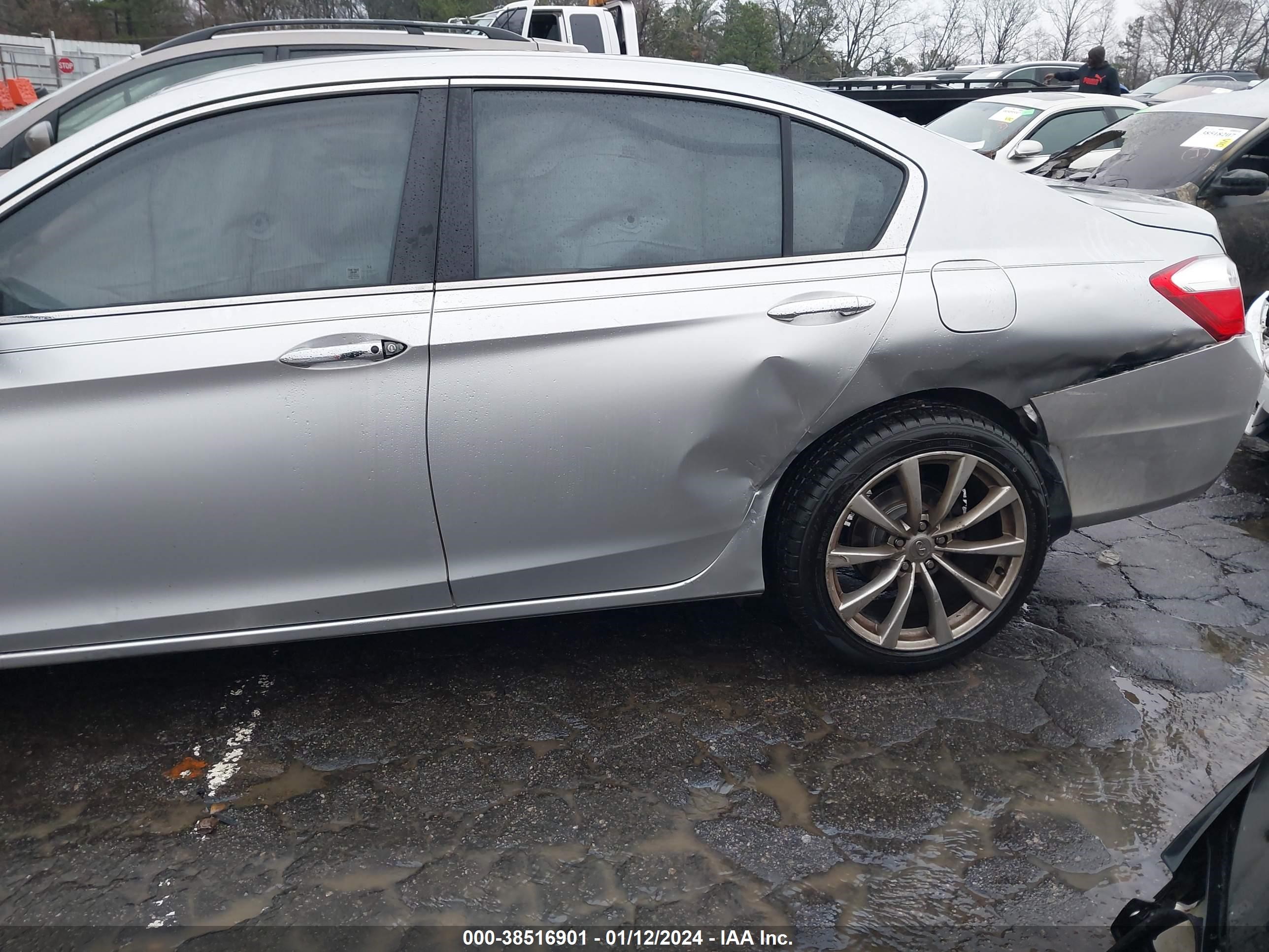 Photo 5 VIN: 1HGCR3F89EA030795 - HONDA ACCORD 