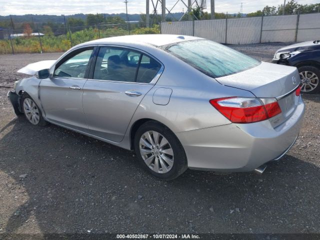 Photo 2 VIN: 1HGCR3F89FA020947 - HONDA ACCORD 