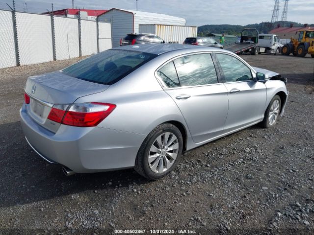 Photo 3 VIN: 1HGCR3F89FA020947 - HONDA ACCORD 