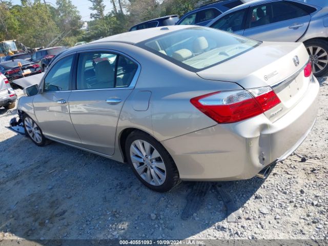 Photo 2 VIN: 1HGCR3F89FA032595 - HONDA ACCORD 