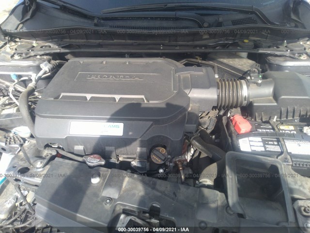 Photo 9 VIN: 1HGCR3F8XDA033459 - HONDA ACCORD SDN 