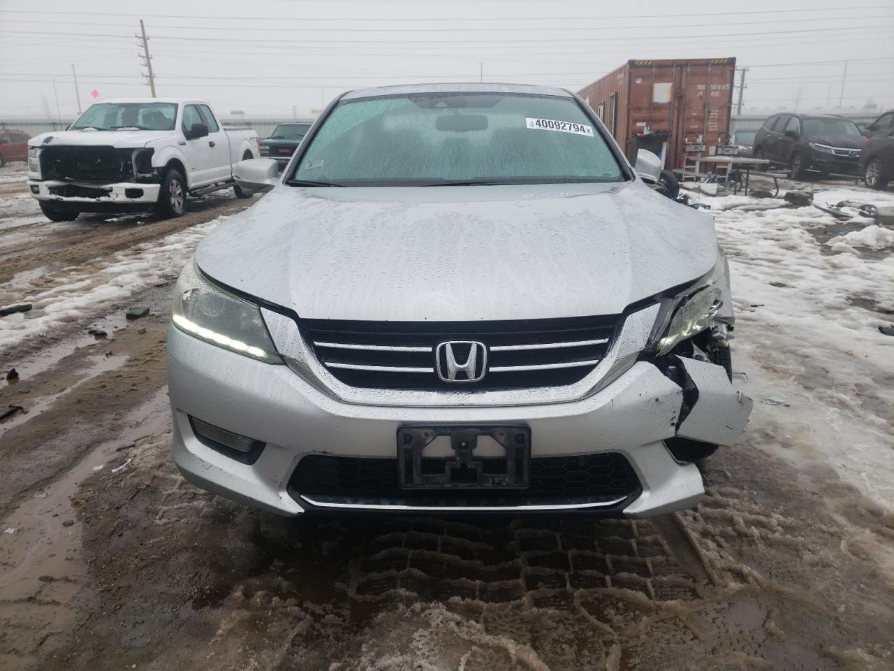 Photo 4 VIN: 1HGCR3F8XEA020292 - HONDA ACCORD 