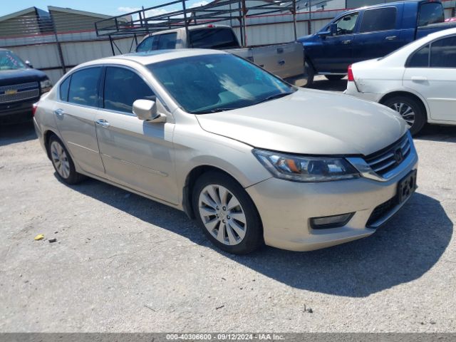 Photo 0 VIN: 1HGCR3F8XFA001825 - HONDA ACCORD 