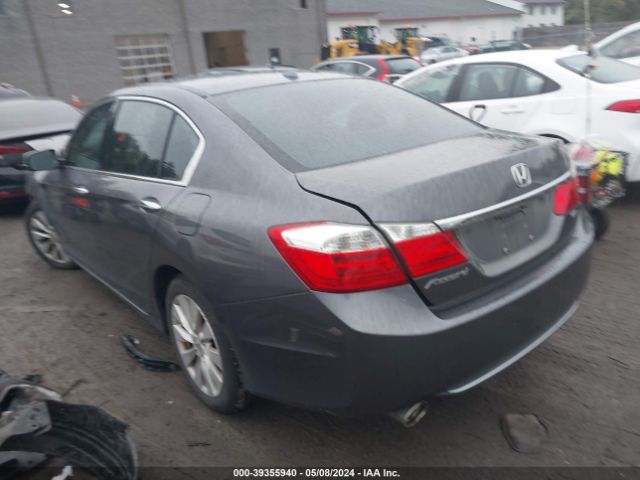 Photo 2 VIN: 1HGCR3F8XFA002893 - HONDA ACCORD EXL 