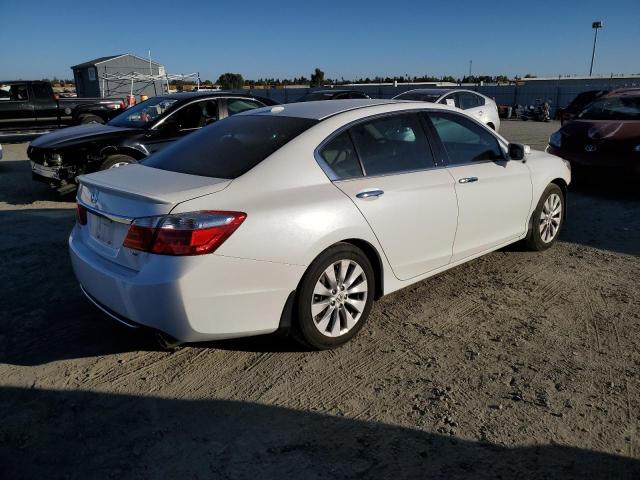 Photo 2 VIN: 1HGCR3F8XFA022111 - HONDA ACCORD EXL 