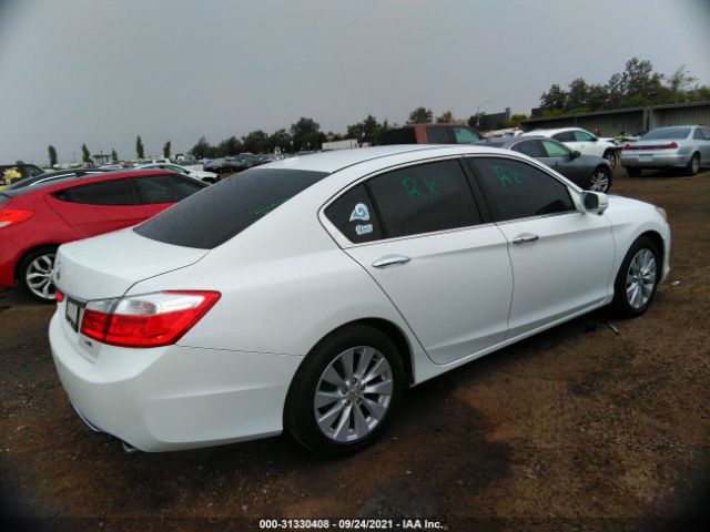 Photo 3 VIN: 1HGCR3F8XFA022884 - HONDA ACCORD SEDAN 