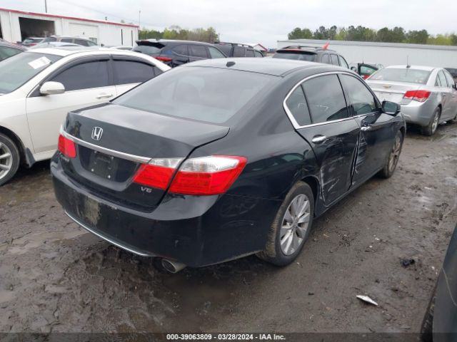 Photo 3 VIN: 1HGCR3F8XFA035599 - HONDA ACCORD 