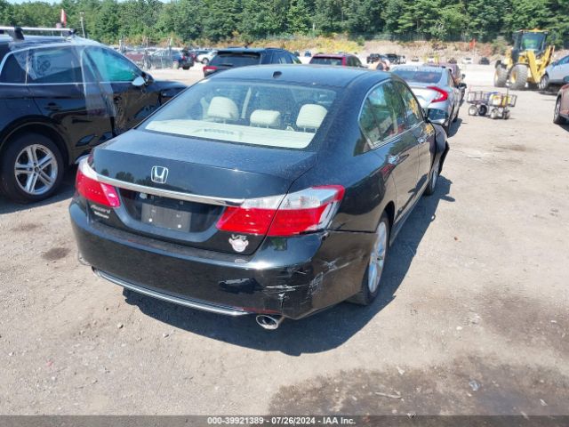 Photo 3 VIN: 1HGCR3F8XFA036171 - HONDA ACCORD 