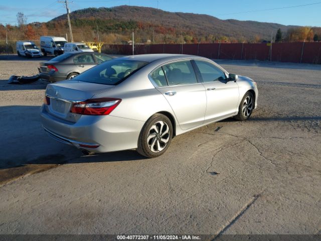 Photo 3 VIN: 1HGCR3F8XGA024166 - HONDA ACCORD 