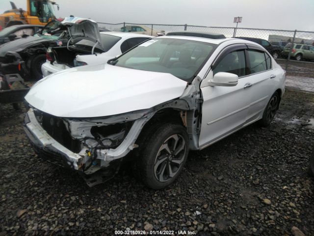 Photo 1 VIN: 1HGCR3F8XHA019146 - HONDA ACCORD SEDAN 