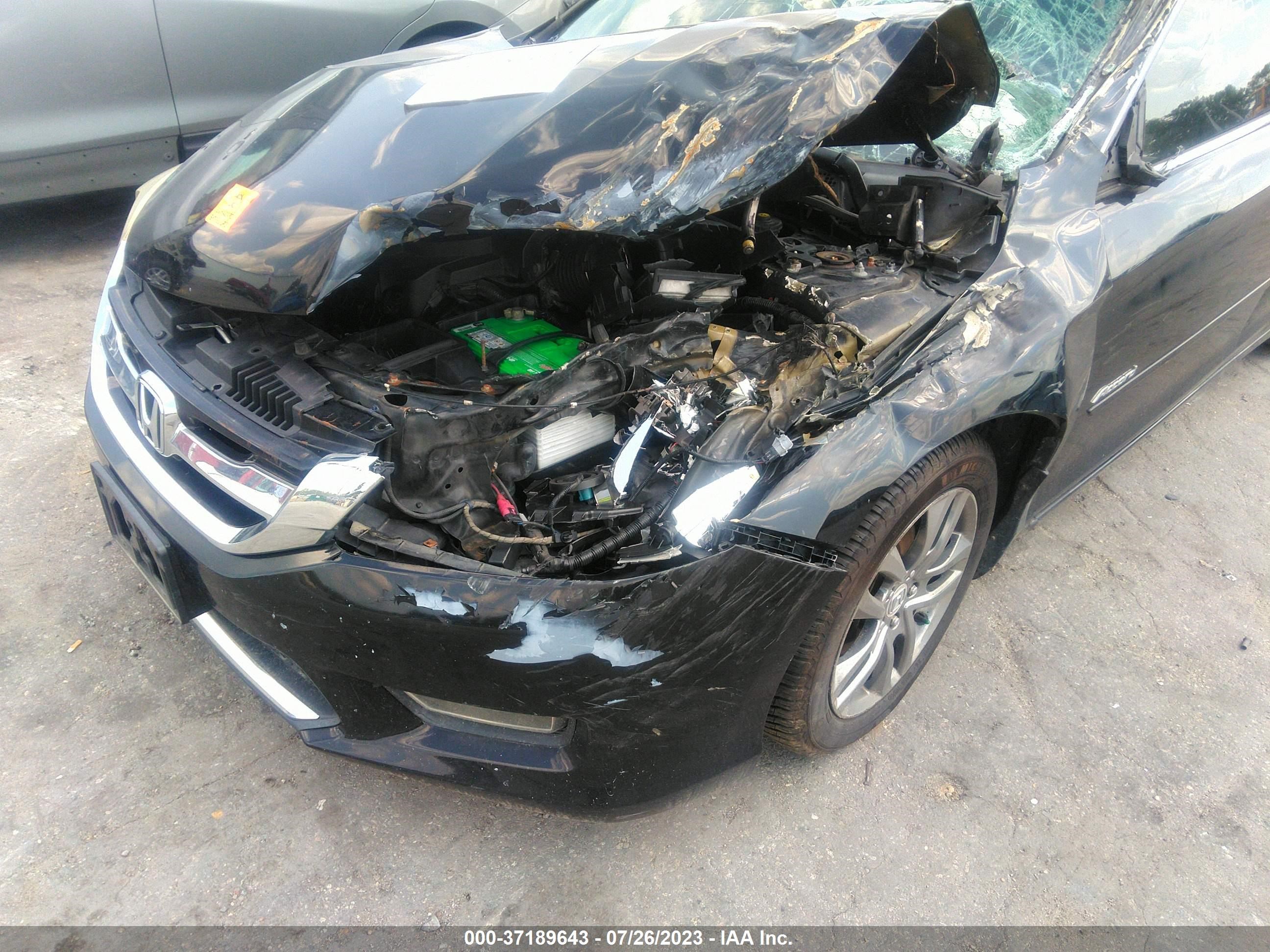 Photo 5 VIN: 1HGCR3F90DA000804 - HONDA ACCORD 