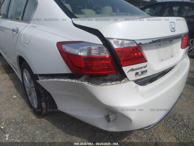 Photo 5 VIN: 1HGCR3F90DA028196 - HONDA ACCORD SDN 