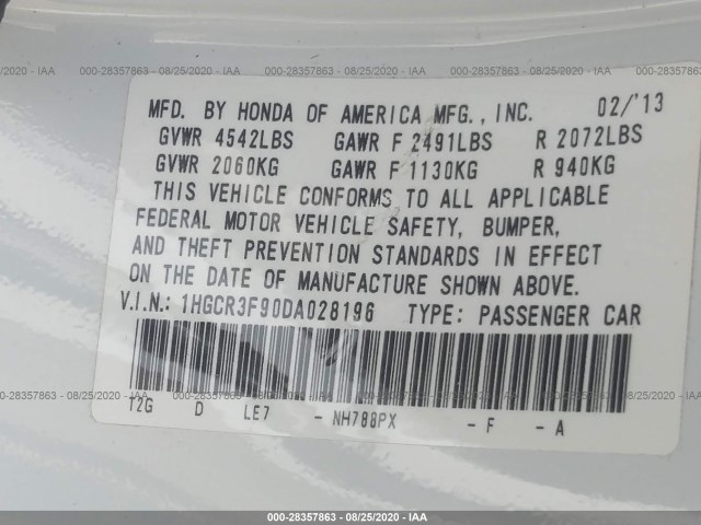 Photo 8 VIN: 1HGCR3F90DA028196 - HONDA ACCORD SDN 