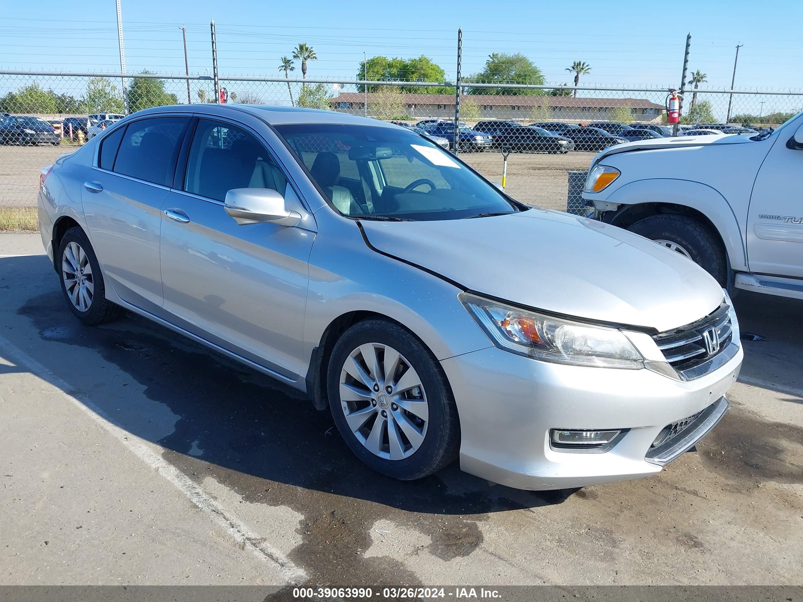 Photo 0 VIN: 1HGCR3F90DA029431 - HONDA ACCORD 