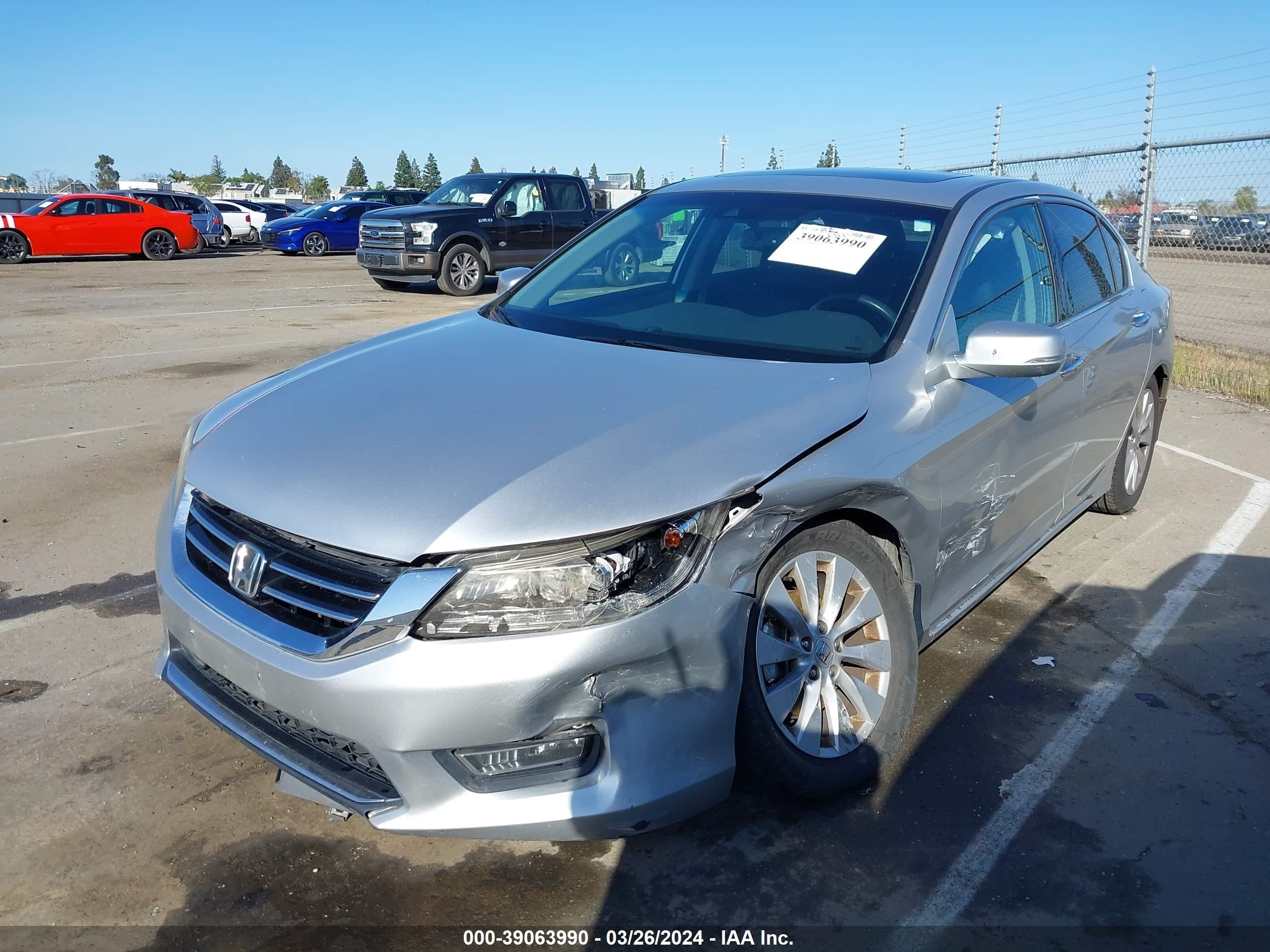 Photo 1 VIN: 1HGCR3F90DA029431 - HONDA ACCORD 