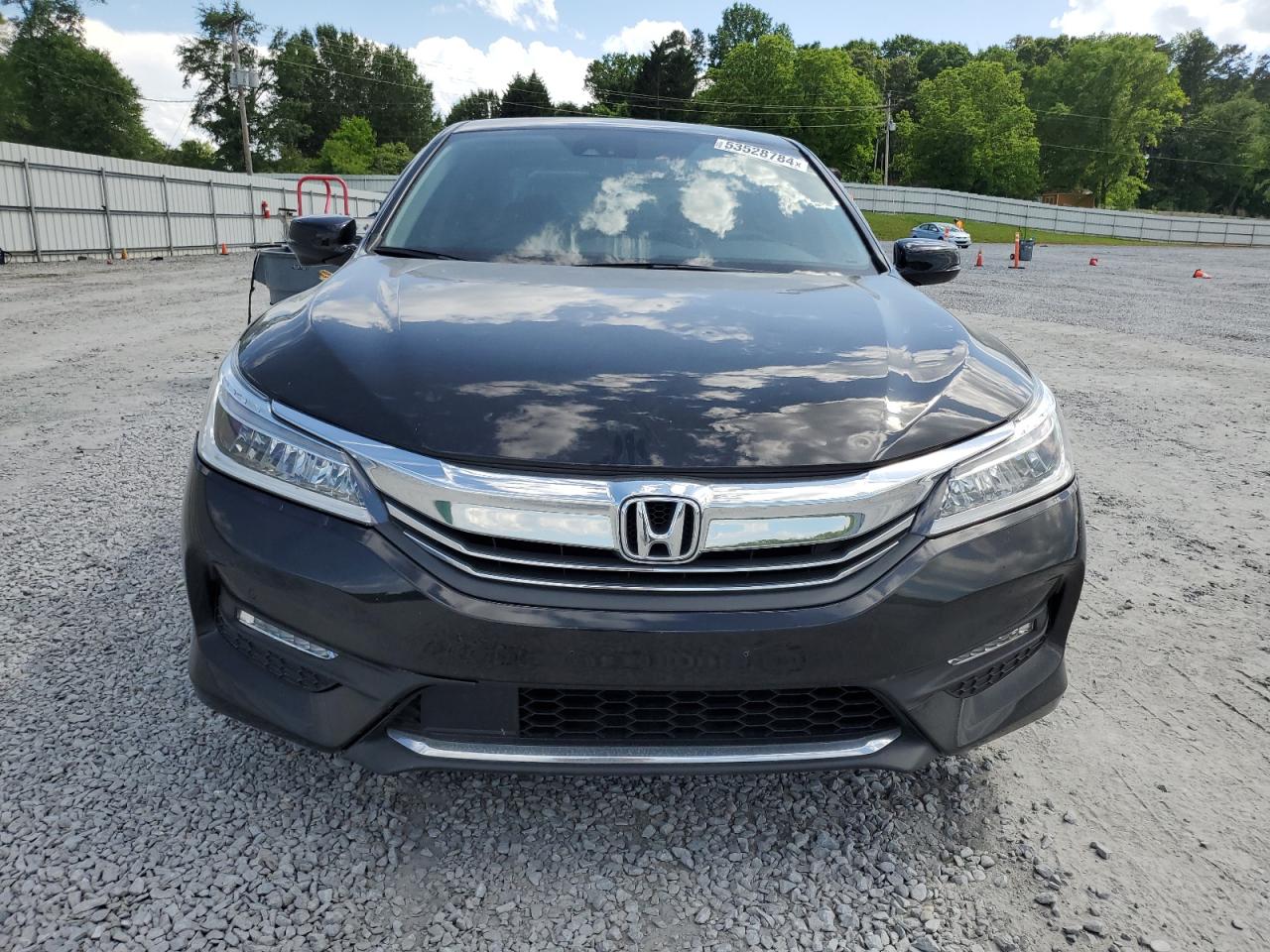 Photo 4 VIN: 1HGCR3F90HA002008 - HONDA ACCORD 