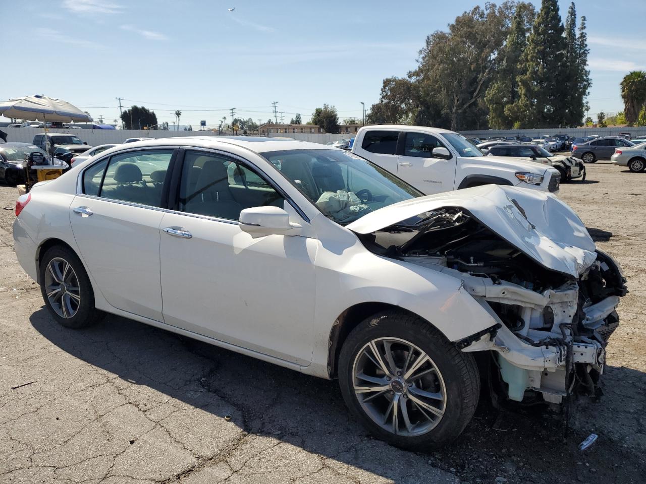 Photo 3 VIN: 1HGCR3F92EA012731 - HONDA ACCORD 