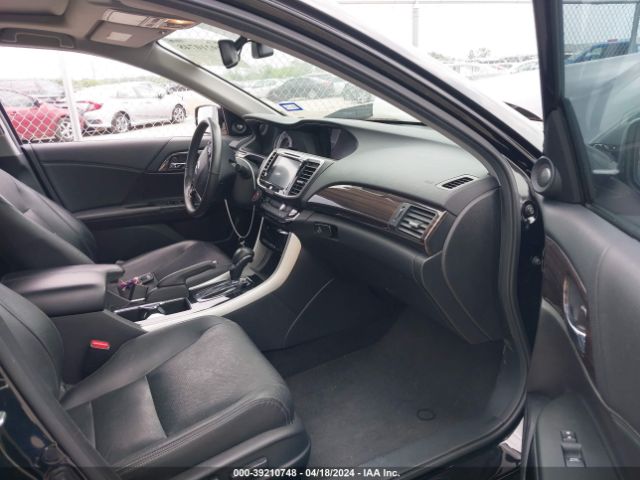 Photo 4 VIN: 1HGCR3F92GA015714 - HONDA ACCORD 