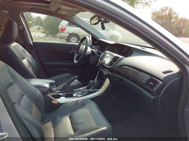 Photo 4 VIN: 1HGCR3F92HA001054 - HONDA ACCORD 