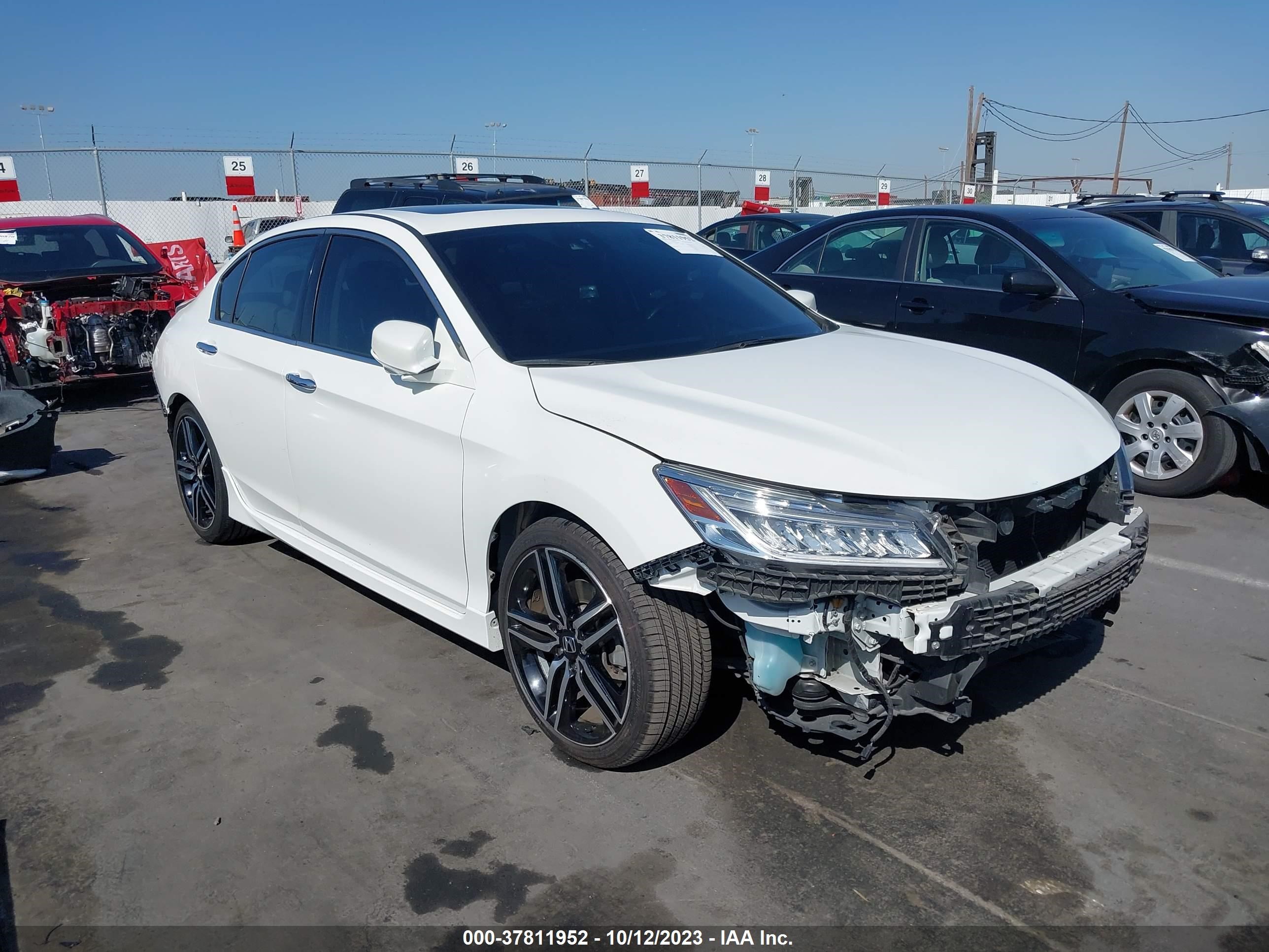 Photo 0 VIN: 1HGCR3F92HA015066 - HONDA ACCORD 