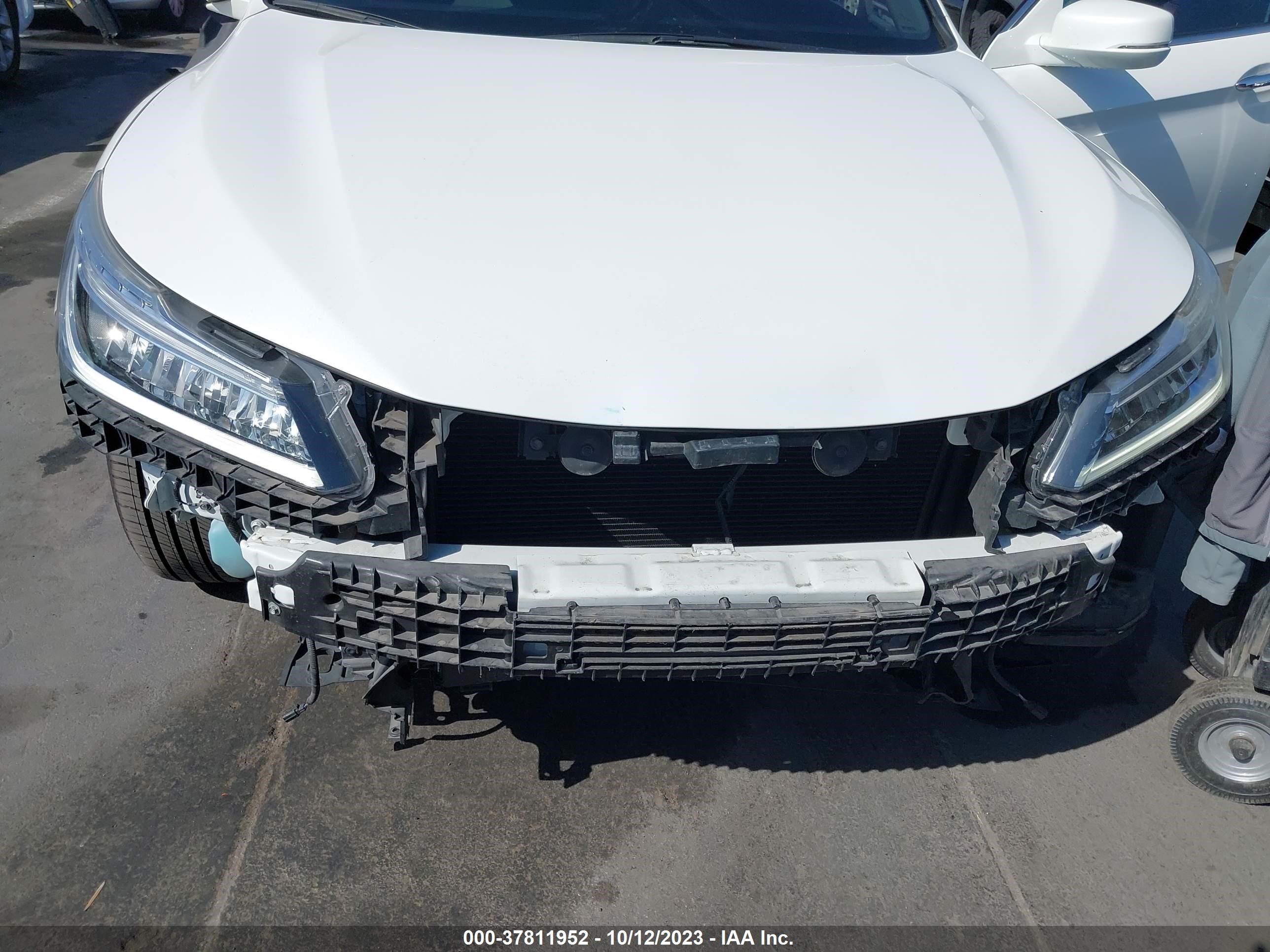 Photo 5 VIN: 1HGCR3F92HA015066 - HONDA ACCORD 